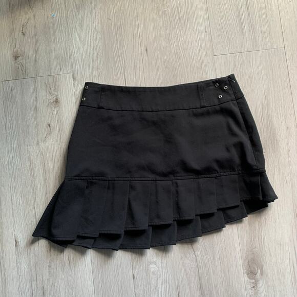 Y2K Guess Asymmetrical Skirt Size 28 - Picture 1 of 6
